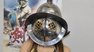 NSFW: Bikini Gladiator Underboob Cosplay Features Smaller Bikini, Princess Leia